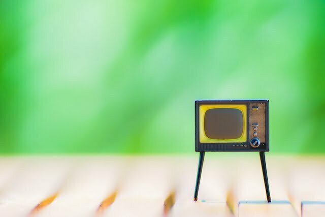 テレビPR露出のための取材依頼術 3つのコツ テレビのミニチュア