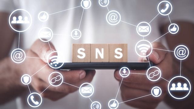 SNS運用代行の費用相場 SNS