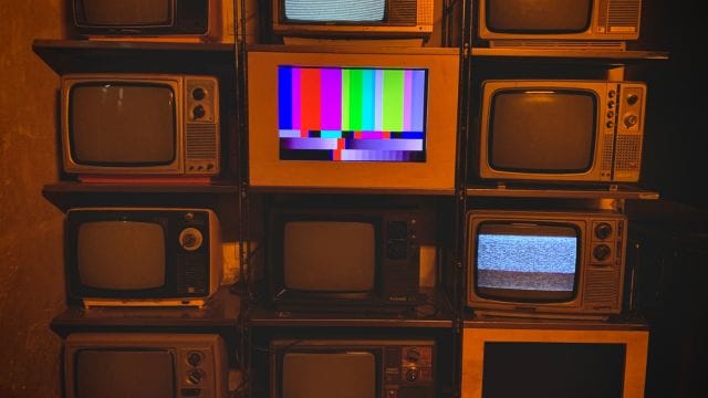 メディア荒廃のイメージ画像