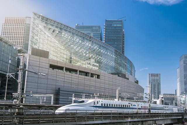 ビルと新幹線