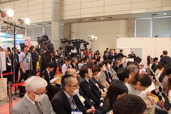 食品の国際展示会「FOODEX JAPAN」で過去最大700以上のメディアを誘致・露出! FOODEX美食女子グランプリのテレビ取材