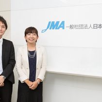 草柳友美 氏