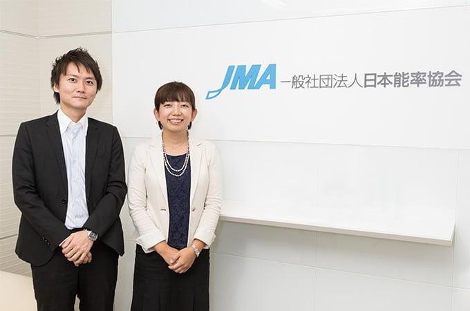 食品の国際展示会「FOODEX JAPAN」で過去最大700以上のメディアを誘致・露出! 日本能率協会 山野辺さん(左) 草柳さん(右)